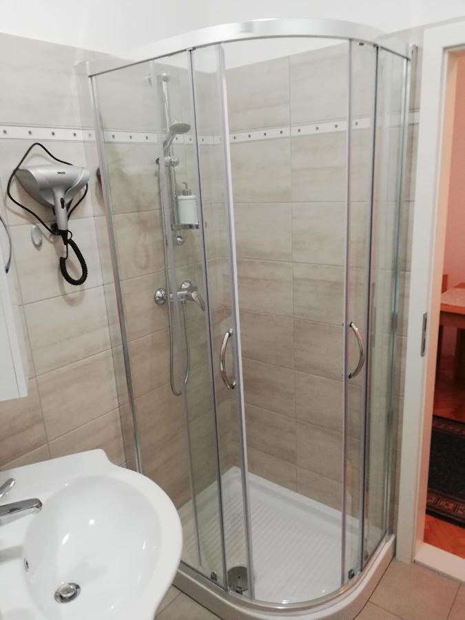 Sobe Sabec Bed & Breakfast Postojna Dış mekan fotoğraf